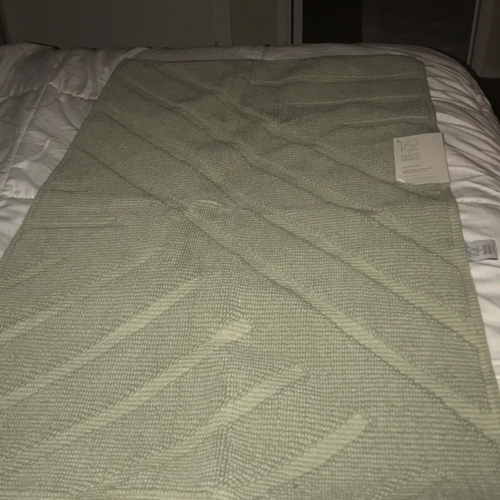 Bath mat - Picture 3 of 3